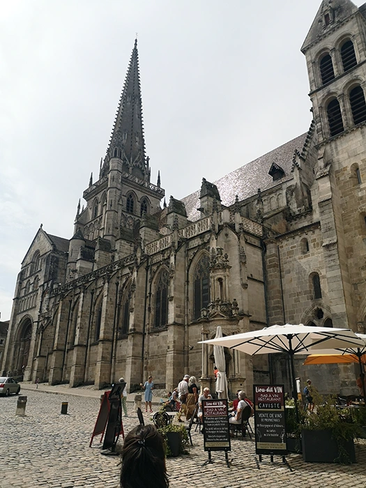 Cathédrale Saint-Lazare